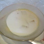 筑紫樓 - マンゴープリン　700円