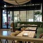 PUBLIC HOUSE - 店内