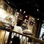 PUBLIC HOUSE - 店内