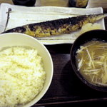 東根室食堂 - 秋刀魚定食です