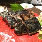 わらやき屋 - かつをの藁焼き 塩たたき