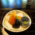 Tsurugaoka Saryou - 揚げ物は鶏のから揚げを海鮮春巻きに（心遣いに感謝）