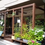 食堂ヒゲ - 外観