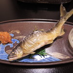 津和野温泉宿　わた屋 - あまごの塩焼・ゆず酢。
      宿自家製ゆず味噌をつけていただきます。
      大阪に住んでるとなかなかあまごって食べる機会がないんだよねぇ。
      