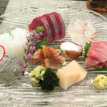 五金 - 刺し盛り一人前 (^^)
      
      2.8k のアオリイカは旨し(*^^*)