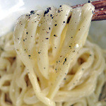 手打ちうどん ぶれーど・う - ブラックペッパーでウマウマ