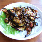 spice kitchen moona - 揚げナスと玉ネギのスパイス和え(420円)