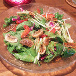 spice kitchen moona - マッシュルームといちじくのサラダ(530円)