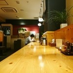 中華そば 勝本 - ゆったり出来るカウンター席