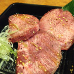 りんご苑 - 厚切り牛タン ¥950