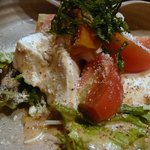 東心斎橋 ほおずき - 豆腐もトマトも新鮮で美味しかったです。 そしてドレッシングのお味もバッチリで美味しかったです。