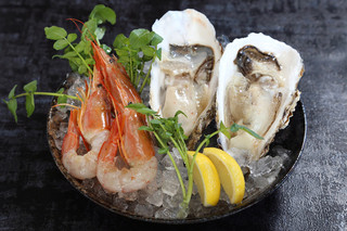 Totoya Shimbee - 【週末限定】生牡蠣と赤海老の盛合せ