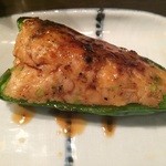 こだわり焼き鳥 美里 - ピーマン肉詰め300円。（１個からでも頼めました）