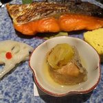 竹八 - 紅鮭の焼き魚定食