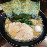 ど根性家 - 家系ラーメン　醤油