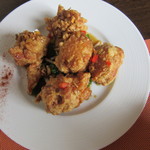 チャイニーズ＆フレンチ ハクタク - メインの若鶏の唐揚げ 薬味ソース