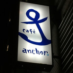 Anchor - 入口が２つあります。この看板の下の階段から２Ｆへ