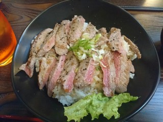 Hawaiian diner HONU - サーロインステーキ丼