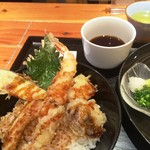 天丼(大盛り)ボリューム満点
