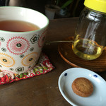 おいものせなかカフェ - 紅茶…手摘みの紅茶450円
