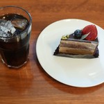 オカダ カフェ ストア - ガトーショコラ＆アイスコーヒー
