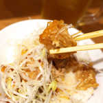 渋谷餃子 - 角煮はたっぷり入っていて、コストパフォーマンスは抜群です！