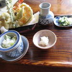 天ぷら！　辛味大根も付いてきます(*^_^*)