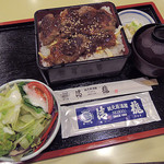 Izakayaseiriyuu - 「牛ステーキ重」（ご飯大盛りサービス）750円