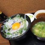 ごはん処 藤井堂 - いか刺し丼<税込>700円(2016.06.10)