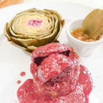 イル・ラメリーノ  - 牛フィレ肉とポルチーニとアーティチョークアンチョビ添え