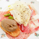 イル・ラメリーノ  - 生ハム盛り合わせ野菜もたくさん！