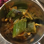 スパイス料理ナッラマナム - オクラのスパイシー炒め