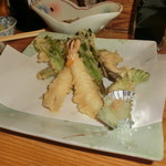 あかめ寿司 - ガス海老と山菜の天ぷら
