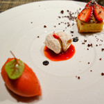 Le Caneton - ・苺　ピスタチオ　ココナッツ