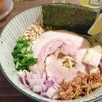 麺屋 頭上注意 ふすかけ1.8号店 - 汁なし壱丁のまぜそば（小）＋ライスダイブ　７５０円