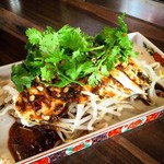 モリモリ商店 - 料理写真:しっとり胸肉のヨダレ鳥