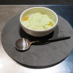 エクアトゥール - デザート1：桂花陳酒とパッション・フルーツ、生姜入り蜂蜜ヨーグルトと青りんごパウダー2