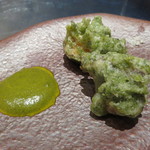 エクアトゥール - 前菜1：鮑の青さ海苔フリット、その肝のソース2