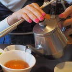 招福門 - 温かいお茶は別料金