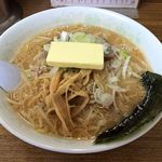 来々軒本店（味噌ラーメン800円＋バター100円）