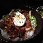 The Log Restaurant - 牛肉の黒コショウ炒め