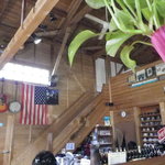 アント・ダイナ - 壁には星条旗が