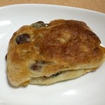 たま木亭 - 栗と黒豆とオレンジピールのパン