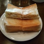 ホワイトラベル - 今日の玉子サンドはツナ入り〜♪