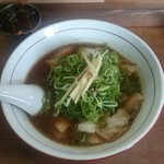 ヌプチェ - 豚バラ醤油ラーメン   800円