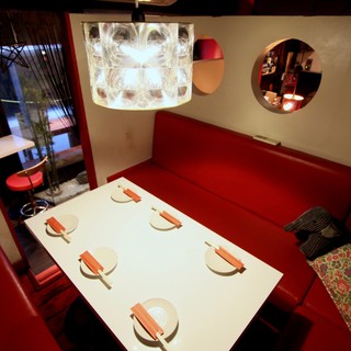 [Private room on the mezzanine floor] Have a girls' night out in the red private room with 100% female ratio! !