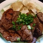 肉蔵でーぶ - ロース焼肉1944円（みつのタレ）