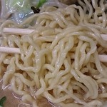 中華そば 七面 - 味噌ラーメン900円　麺アップ
