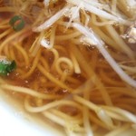 さつまラーメン - スープの表情　色は薄いが塩分ちょうど良い