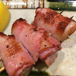 炭家 - あん肝のベーコン巻き。